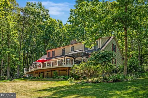11105 Waddell Rd, BUMPASS, VA, 23024-9679 | Card Image