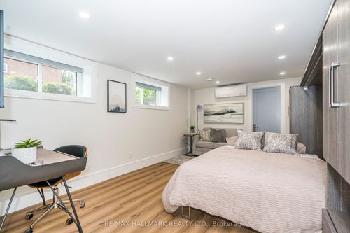 house-202 Rusholme Rd, Toronto, ON, M6H2Y8 | Card Image