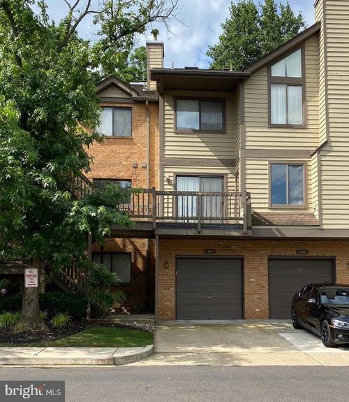 1204 Augusta Cir, MOUNT LAUREL, NJ, 08054-2747 | Card Image