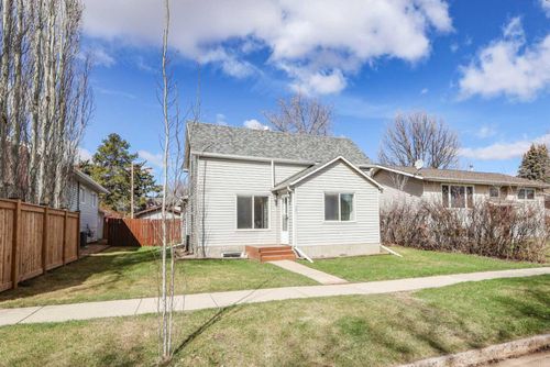 4904 47 St, Stettler, AB, T0C2L0 | Card Image
