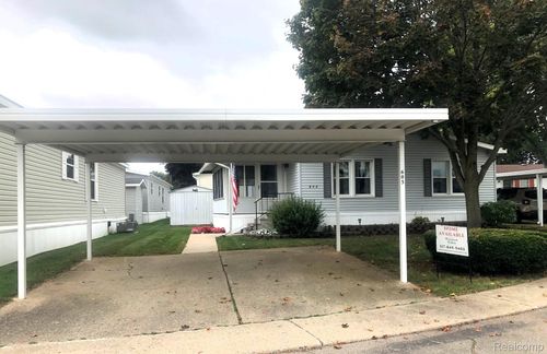 605 Cedar Ct, Jonesville, MI, 49250-9455 | Card Image