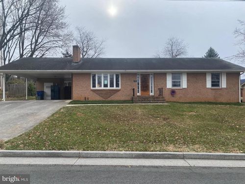 733 E Stonewall Dr, FRONT ROYAL, VA, 22630-3835 | Card Image