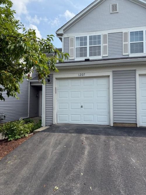 1207 Brookdale Dr, Carpentersville, IL, 60110-1991 | Card Image