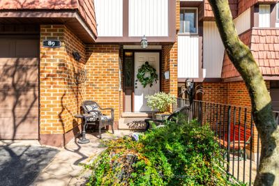 89 Larraine Ave, Condo with 4 bedrooms, 2 bathrooms and 4 parking in Dundas ON | Image 3