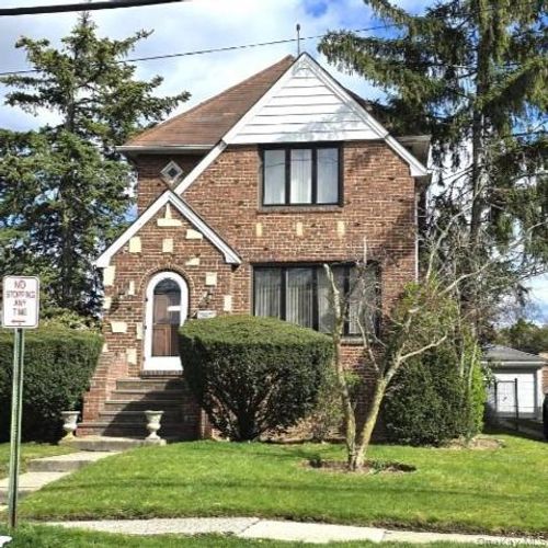 169 Bixley Heath, Hempstead, NY, 11563 | Card Image