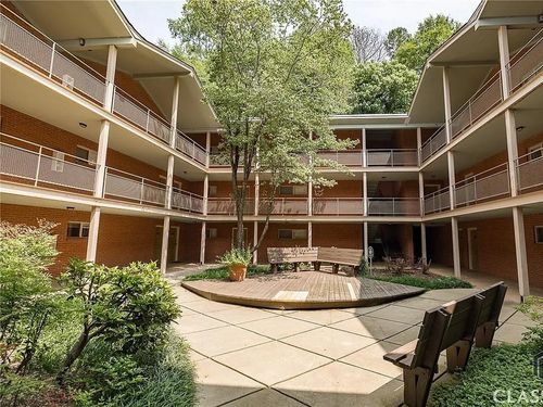 d107-250 Little St, Athens, GA, 30605-5443 | Card Image