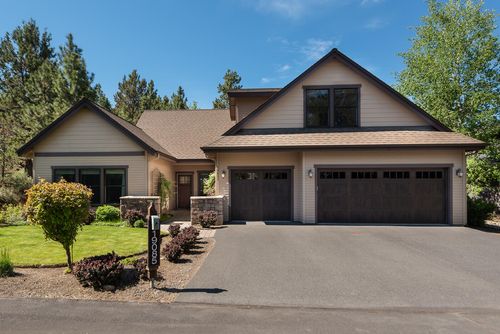 19085 Mt Hood Pl, Bend, OR, 97703-1577 | Card Image