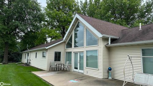 407 N Park Ave, New Sharon, IA, 50207-7711 | Card Image