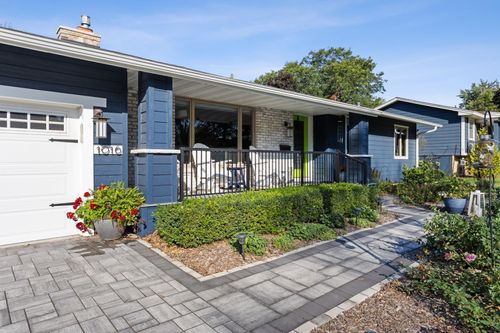 1016 Van Buren St S, Shakopee, MN, 55379-2035 | Card Image