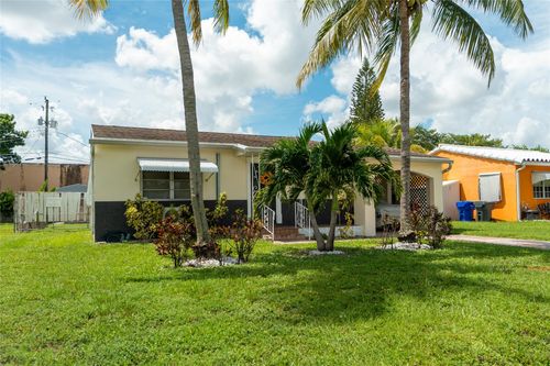 2820 Fletcher St, Hollywood, FL, 33020-5642 | Card Image