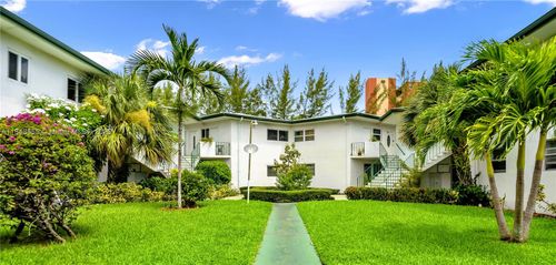 apt-235-18760 Ne 18th Ave, Miami, FL, 33179-4268 | Card Image