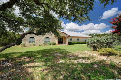 286 Thoroughbred Ln, House other with 3 bedrooms, 2 bathrooms and null parking in Spring Branch TX | Image 1