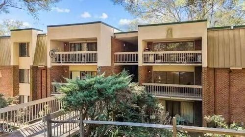 304-a-500 Umstead Dr, Chapel Hill, NC, 27516-1612 | Card Image