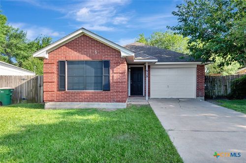 515 Versailles St, Victoria, TX, 77904-2261 | Card Image