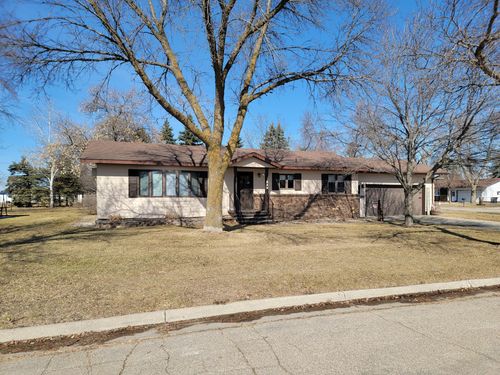 612 5th Ave Sw, Perham, MN, 56573-1669 | Card Image