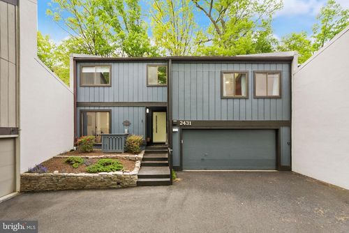 2431 Glade Bank Way, RESTON, VA, 20191-2712 | Card Image