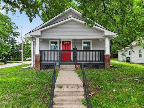 222 W Mill St, Independence, MO, 64050-2733 | Card Image