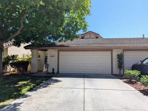 3331 Lake Albano Cir, San Jose, CA, 95135-1422 | Card Image