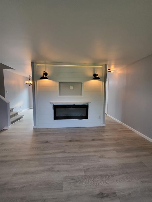 13481 Seymour Rd, Montrose, MI, 48457-9710 | Card Image