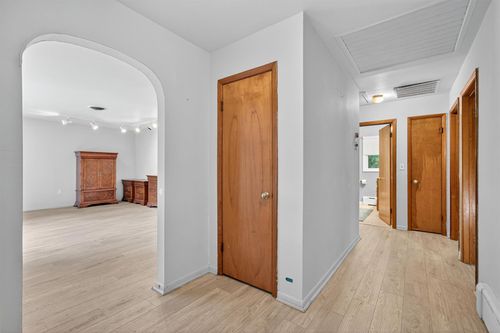 6 Oak Pl, Tuxedo Park, NY, 10987-4418 | Card Image