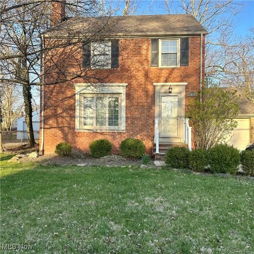1403 Churchill Rd, Lyndhurst, OH, 44124-1309 | Card Image