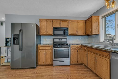 202 10th St N, Sartell, MN, 56377-1415 | Card Image