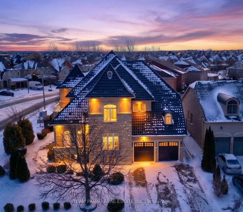 2 Belleville Dr, Brampton, ON, L6P1V7 | Card Image