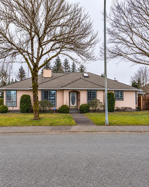 16490 84a Ave, Surrey, BC, V4N3G8 | Card Image