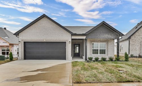 382 Kingland Ln, Clarksville, TN, 37043-2798 | Card Image