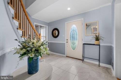 3716 Krysia Ct, ANNANDALE, VA, 22003-2547 | Card Image