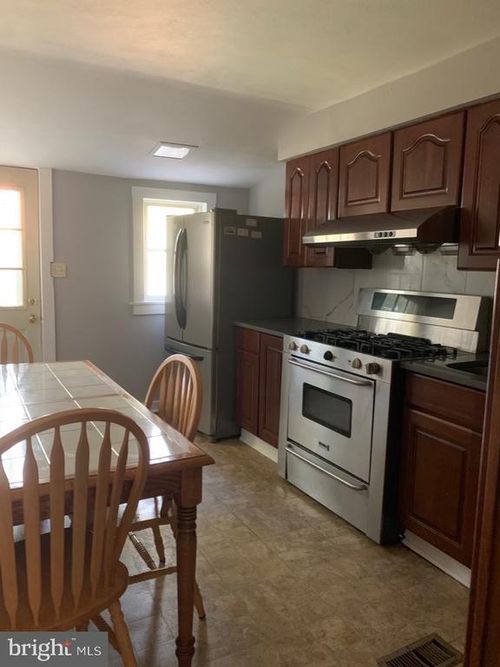 5740 Harbison Ave, PHILADELPHIA, PA, 19135-4008 | Card Image