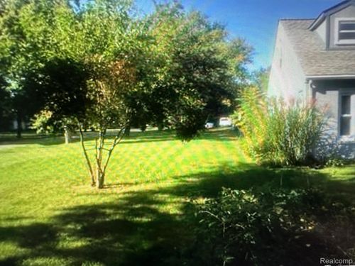 44180 Stassen Ave, Novi, MI, 48375-1656 | Card Image