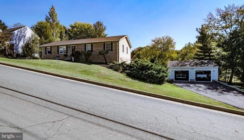 1461 Linden St, FRONT ROYAL, VA, 22630-4558 | Card Image