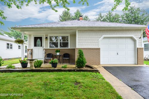 9 Pavilion St, Toms River, NJ, 08757-3755 | Card Image