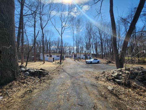 459 Gardnertown Rd, Newburgh, NY, 12550-1679 | Card Image