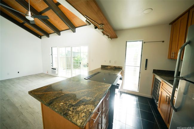 APT-1034 - 94-539 Makohilani St, Condo with 2 bedrooms, 1 bathrooms and 2 parking in Mililani HI | Image 7