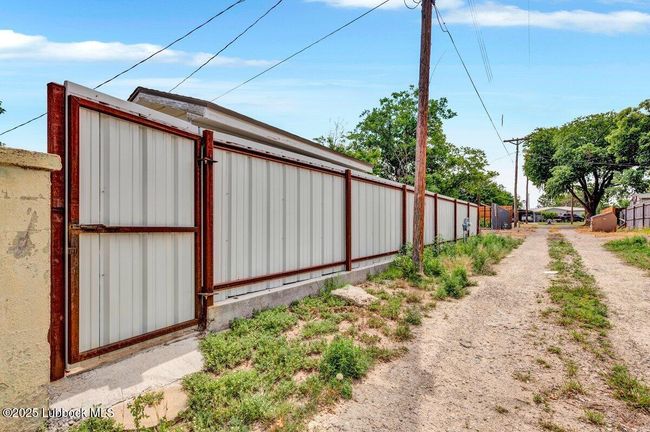 613 W Avenue F, House other with 2 bedrooms, 1 bathrooms and null parking in Muleshoe TX | Image 25