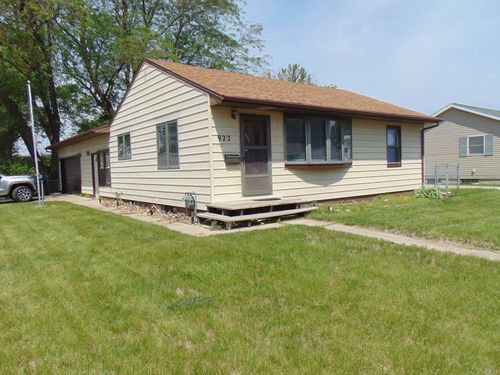 922 S 26th St, Fort Dodge, IA, 50501-6235 | Card Image