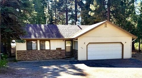 3209 Woodlake Dr, Lake Almanor, CA, 96137-9748 | Card Image