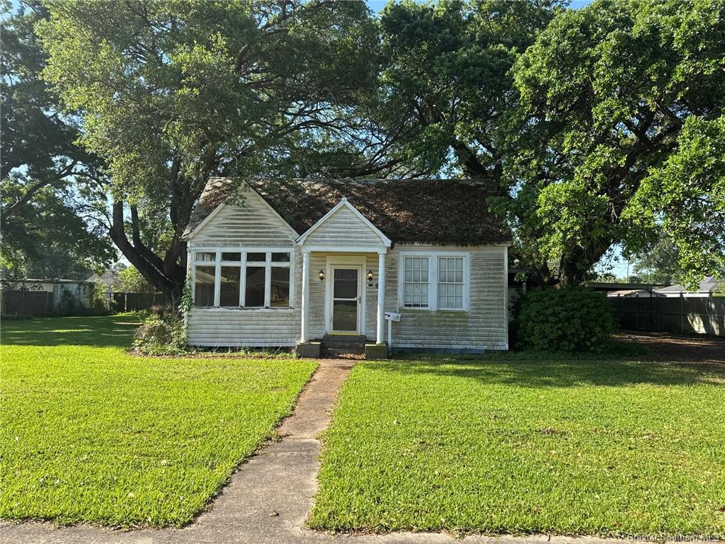 Residential in Jennings