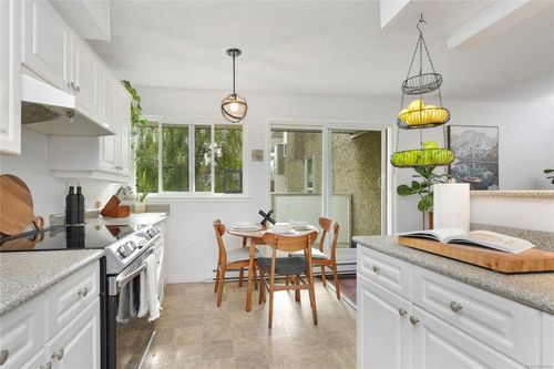 301-1366 Hillside Ave, Victoria, BC, V8T2B5 | Card Image