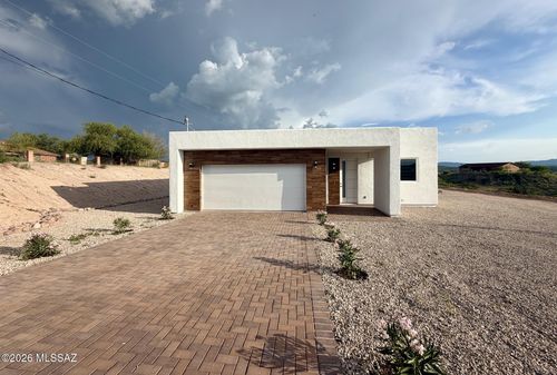892 Calle Vega, Rio Rico, AZ, 85648-7104 | Card Image