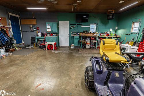 1504 S 2nd St, Marshalltown, IA, 50158-3931 | Card Image