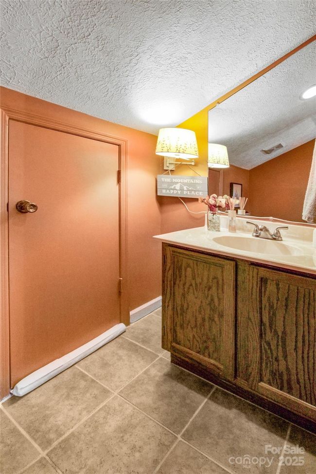 Powder room | Image 25