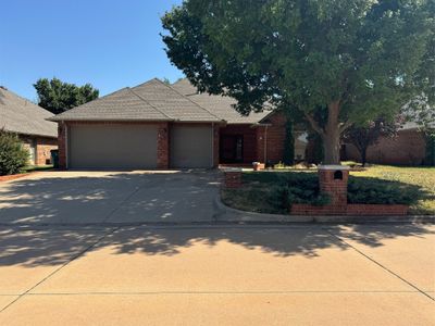 14620 Waterfront Road, House other with 3 bedrooms, 2 bathrooms and null parking in Edmond OK | Image 1