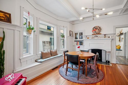 1652 E 33rd Ave, Vancouver, BC, V5N3C8 | Card Image