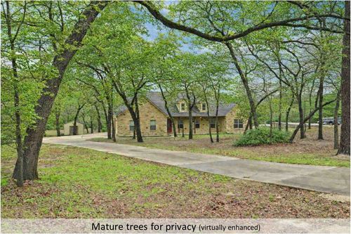 170 Woodland Ct, Bastrop, TX, 78602-6509 | Card Image