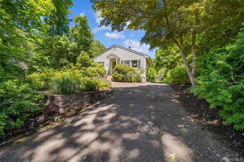 47 Floral Rd, Rocky Point, NY, 11778-9652 | Card Image