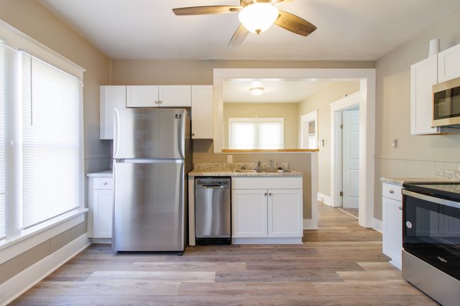 1020 E 10 Th St, House other with 2 bedrooms, 1 bathrooms and null parking in Anderson IN | Image 5