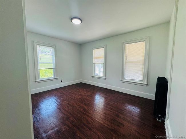 7 Rockwood Ave, Home with 3 bedrooms, 1 bathrooms and null parking in Ansonia CT | Image 4